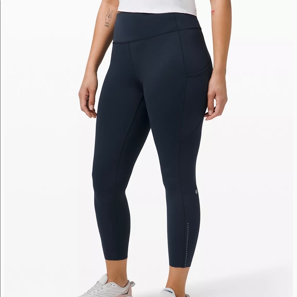 NWOT Lululemon Fast & Free *Reflective